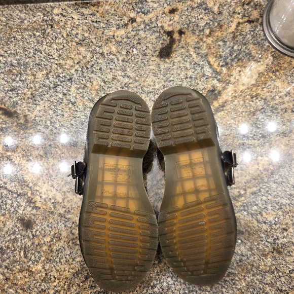 B Mary Jane Shoes with Yellow Stitching - Picture 7 of 7